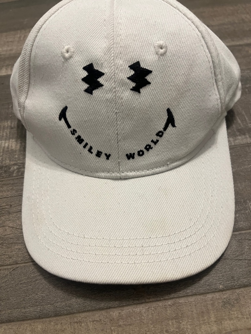 Smiley World White Embroidered Baseball Cap Unisex